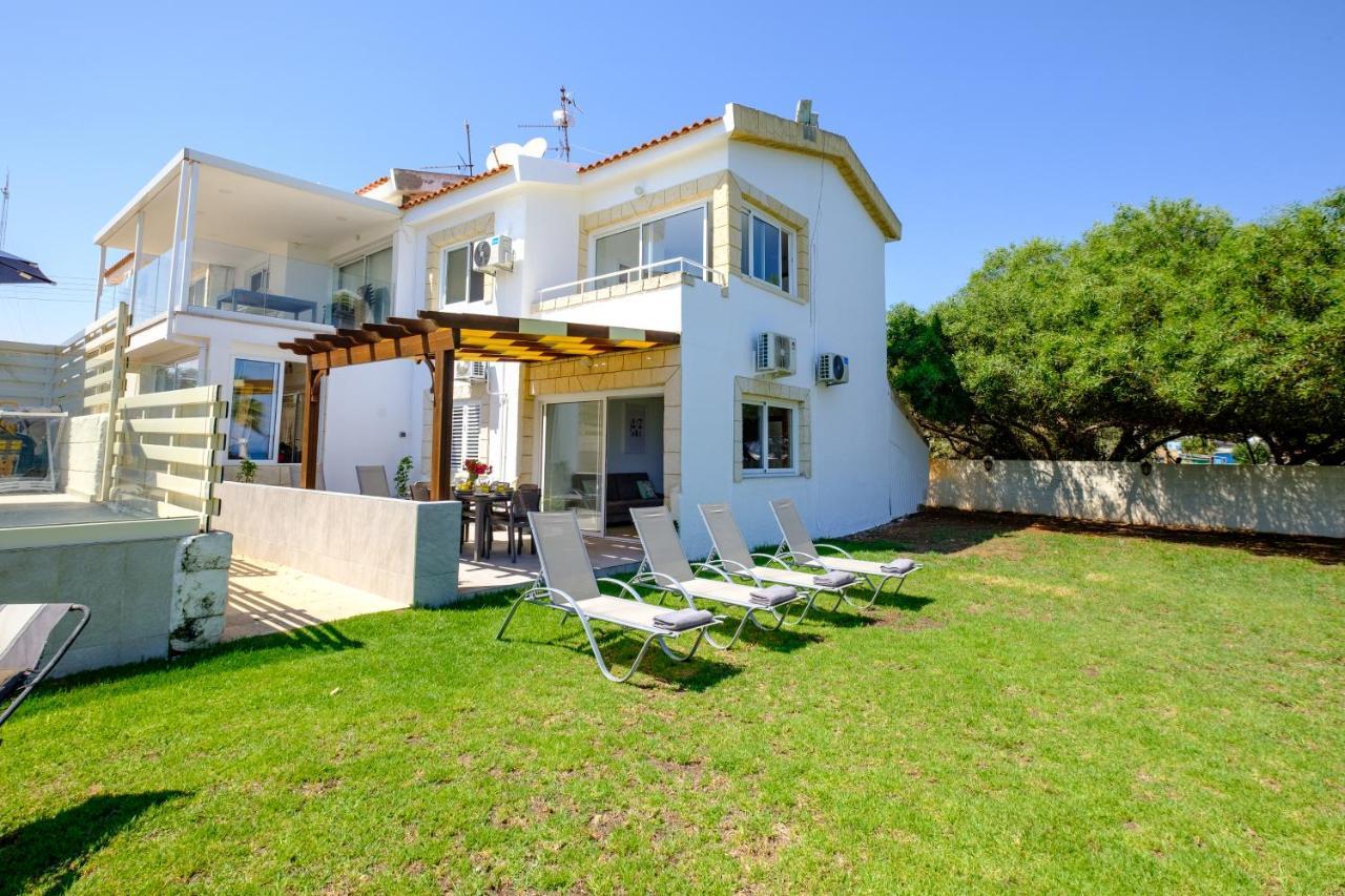 Pebble Beach Apartment Voroklini Exterior photo